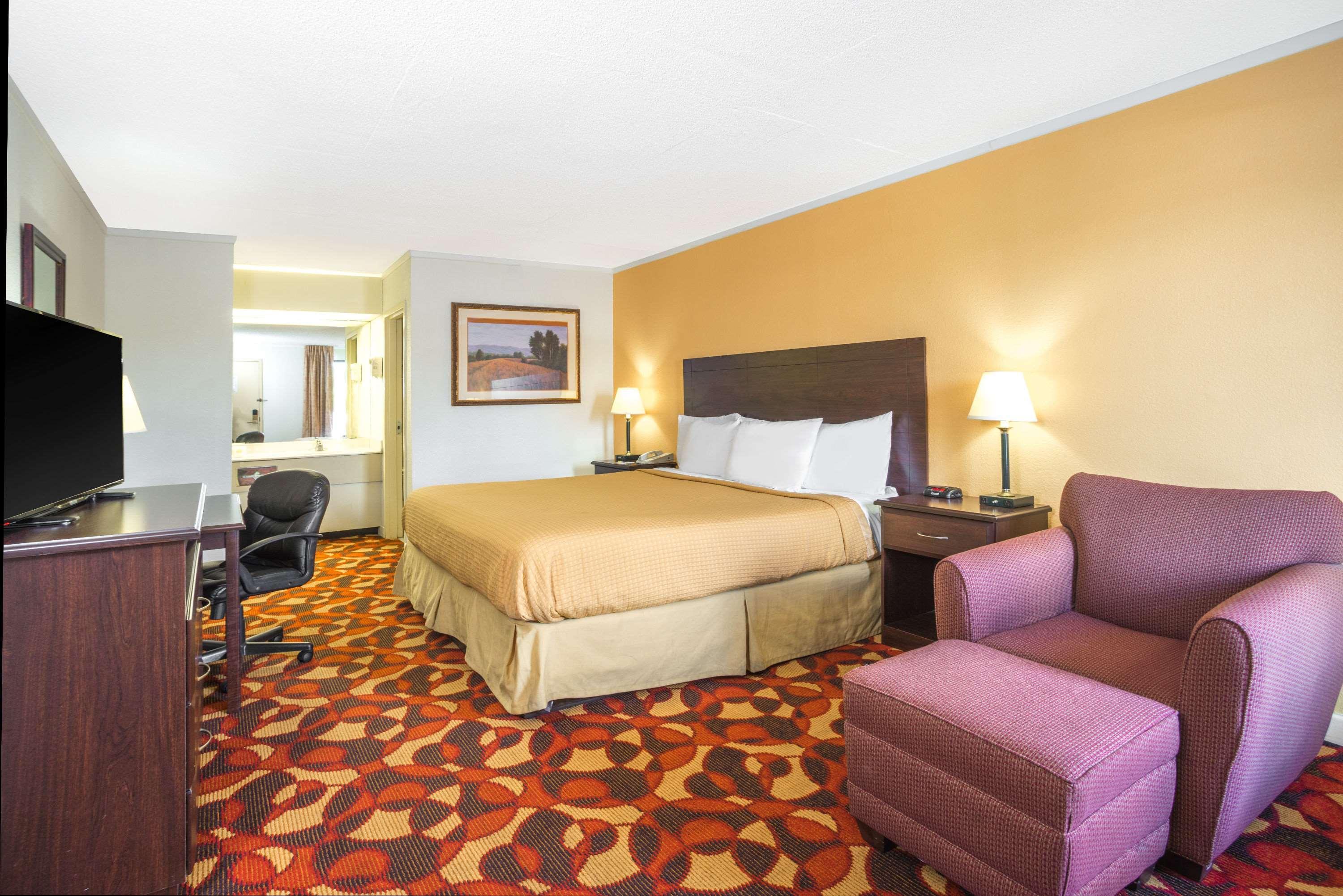 Days Inn By Wyndham Salem Kültér fotó